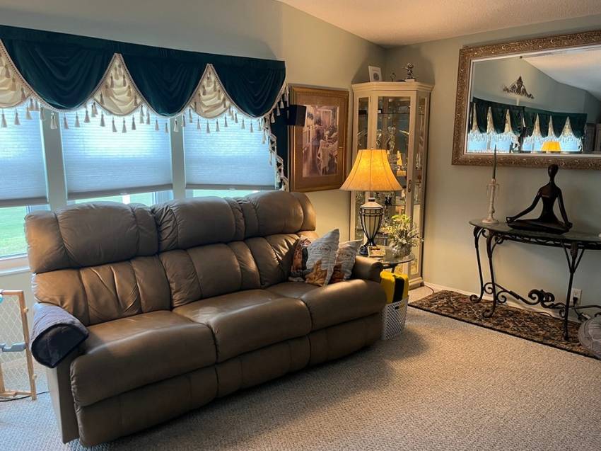 1284 Las Brisas Lane a Winter Haven, FL Mobile or Manufactured Home for Sale